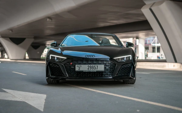  Black Audi R8 V10 Spyder Photo 