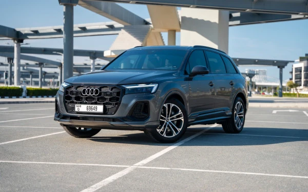  Grey Audi Q7 Photo 