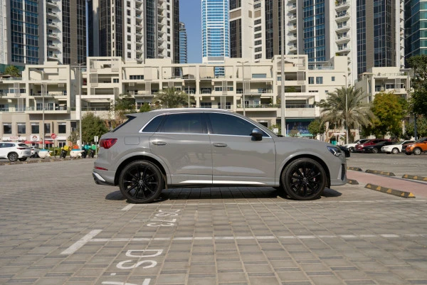  Grey Audi RSQ3 Photo 