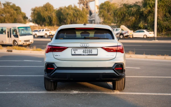  Silver Audi Q3 Sportback Photo 