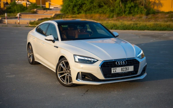  White Audi A5 Photo 