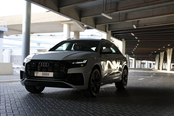  White Audi Q8 55TFSI quattro Photo 