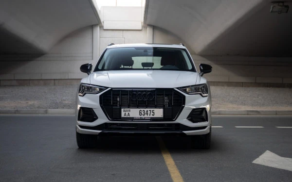  White Audi Q3 Photo 