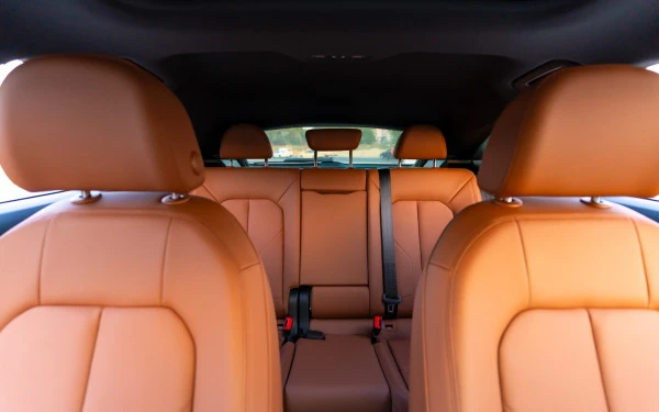  White Audi Q3 Sportback Photo 